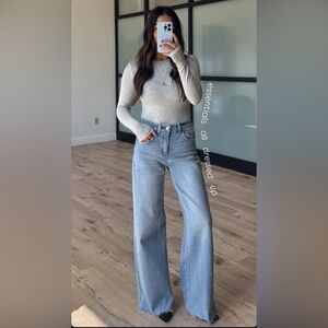 NEVER BEEN WORN-Lylie Raw Hem Jeans